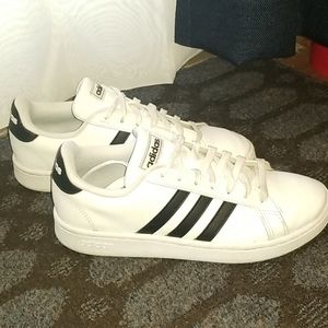 Adidas Grand Court Sneakers